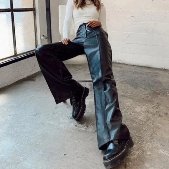 NWT Never Worn Lioness high-waisted flared PU Faux leather pants - Picture 1 of 7